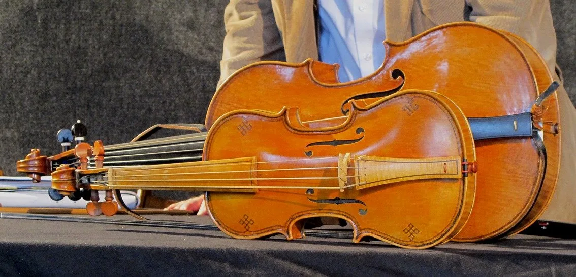 Baroque violin, the instrument for which BWV 1042 was composed