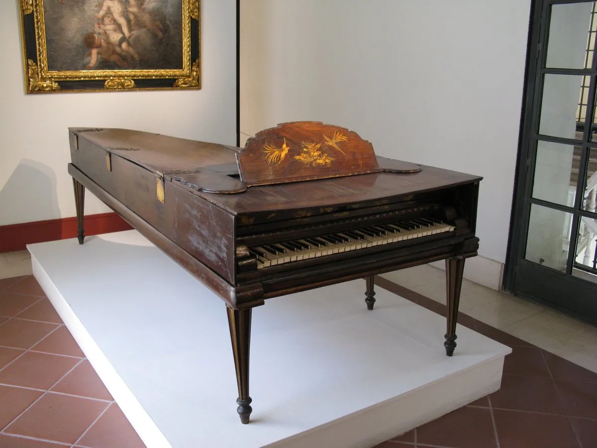 Fortepiano from the Beethoven era (Fine Arts Museum of Seville)