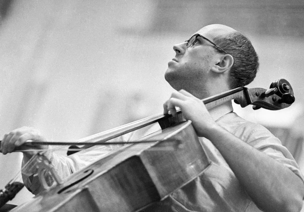 Mstislav Rostropovich rehearsing